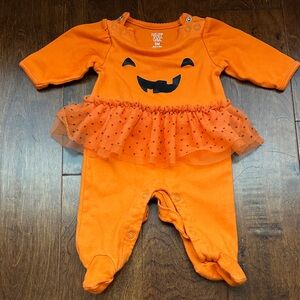 Carter’s pumpkin outfit